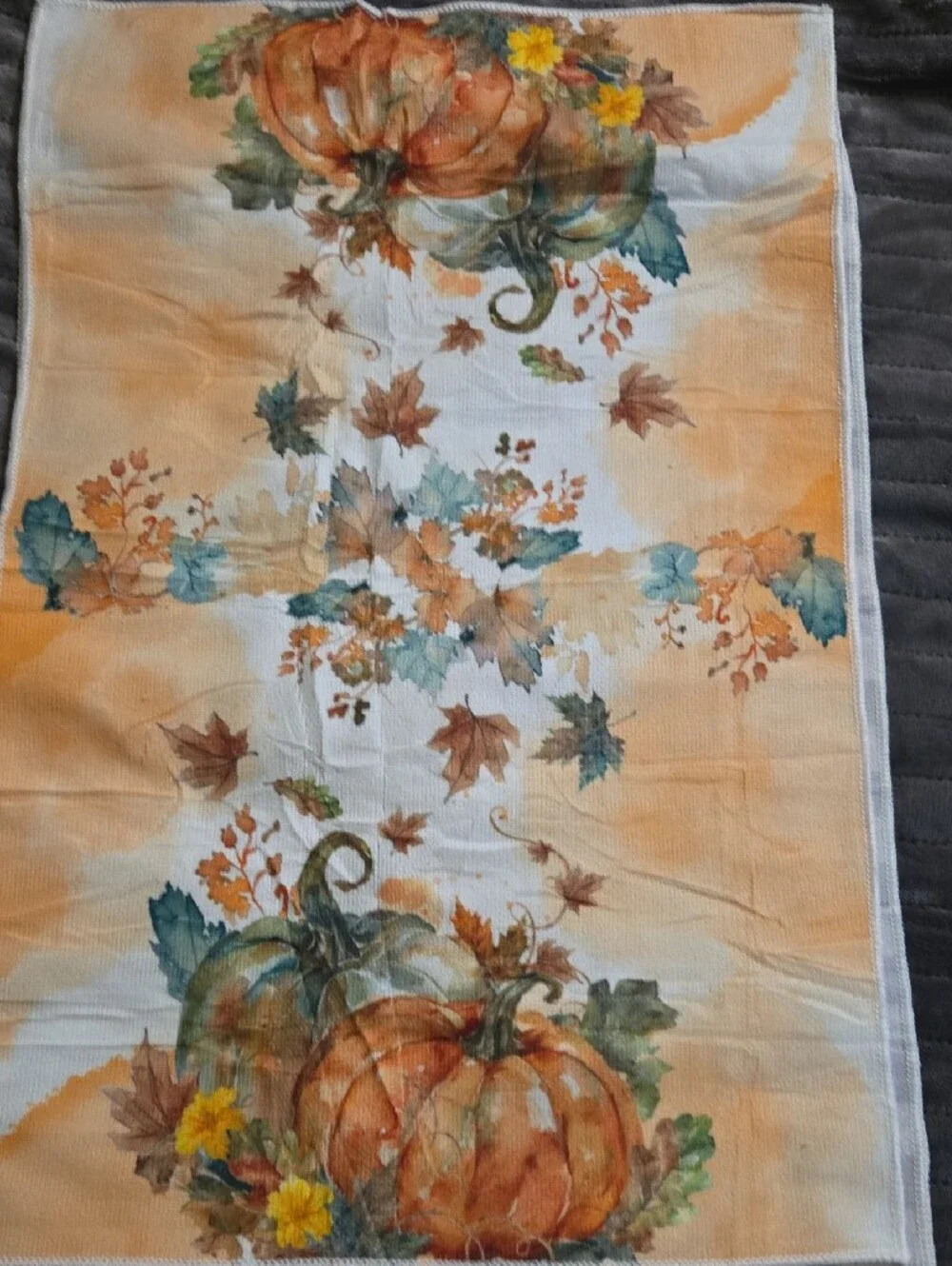 Set Of 4 Fall Themed Kitchen Towels - NWOT